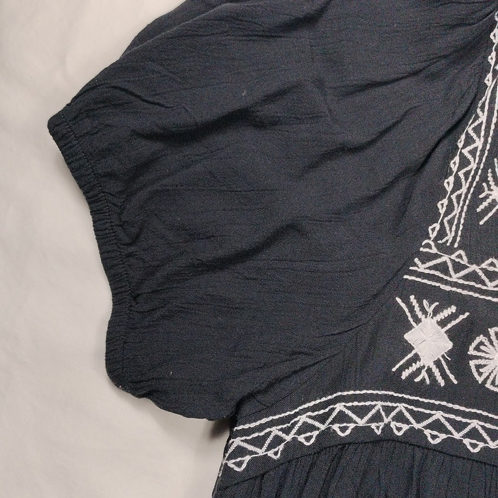Mudd women's embroidered short sleeved top size XL - Picture 4 of 12